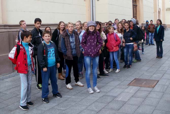 Bánátban jártak a szenttamási, kishegyesi és bácsfeketehegyi gyerekek képek 2015. okt. 6.